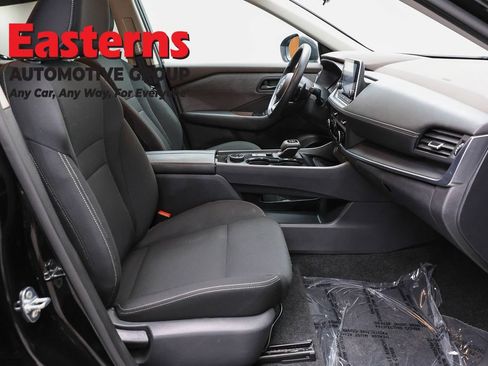 Used 2023 Nissan Rogue S AWD/4WD image 24