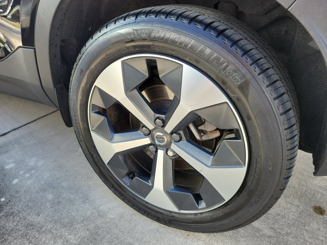 Used 2024 Volvo XC40 B5 Core w/ Protection Package Premier AWD/4WD image 7