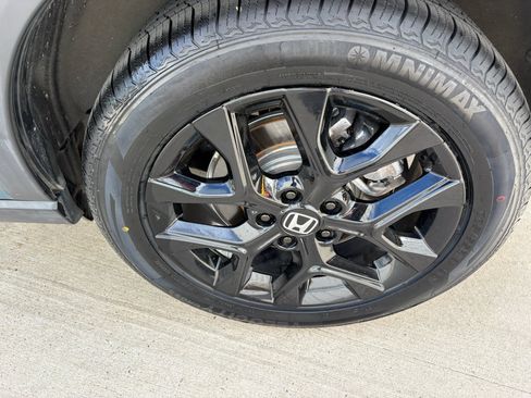 Certified 2024 Honda HR-V Sport image 32