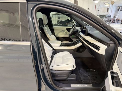 New 2025 Lincoln Aviator Black Label image 30