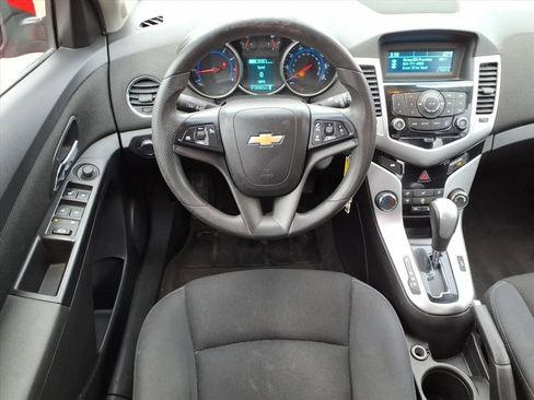 Used 2016 Chevrolet Cruze LT image 12