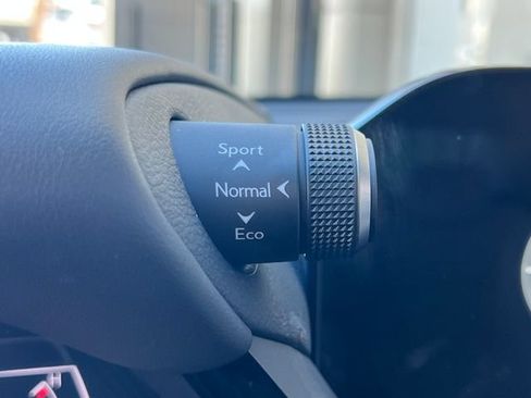 Used 2025 Lexus ES 350 w/ Premium Package FWD image 31