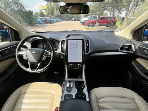 Used 2024 Ford Edge SEL AWD/4WD image 10