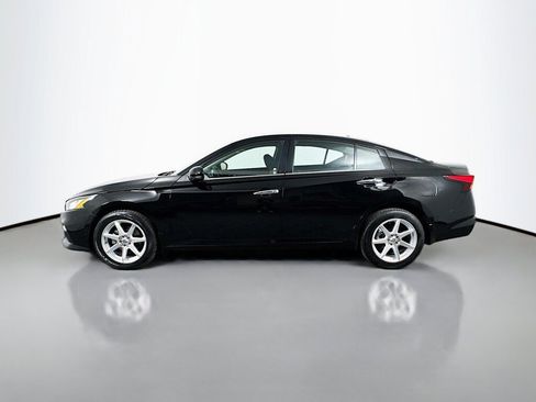 Used 2022 Nissan Altima 2.5 SV w/ SV Premium Package AWD/4WD image 2