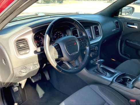 Used 2020 Dodge Charger SXT w/ Blacktop Package image 18