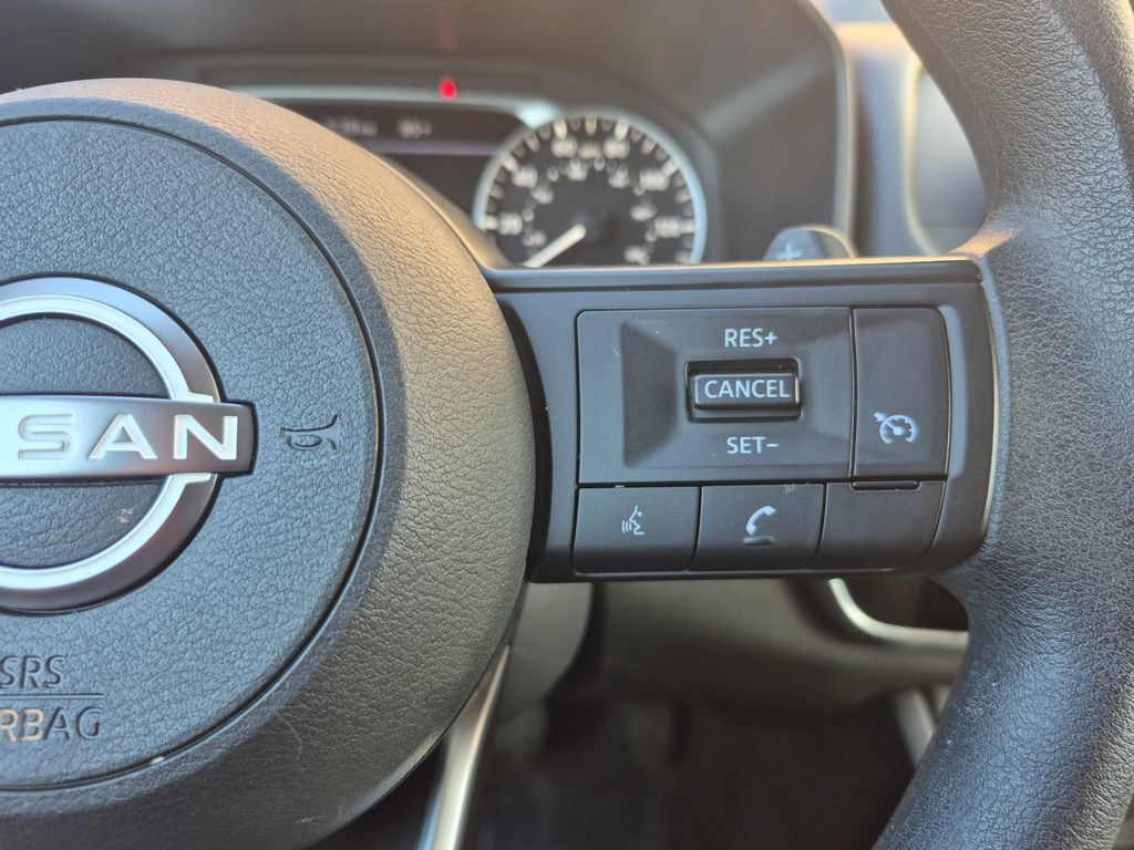 Used 2024 Nissan Rogue S AWD/4WD image 20