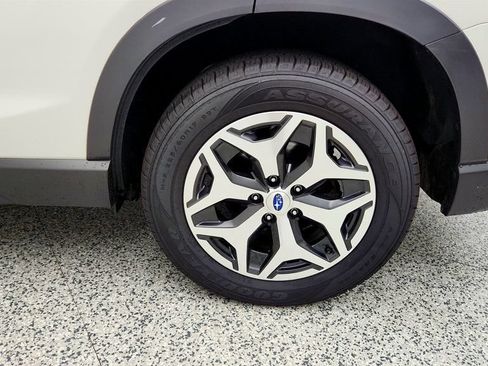 Used 2022 Subaru Forester Premium AWD/4WD image 9