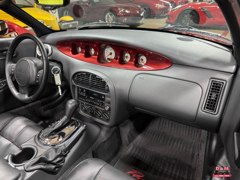 Used 2002 Chrysler Prowler RWD image 15