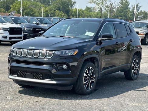Certified 2022 Jeep Compass Limited image 7