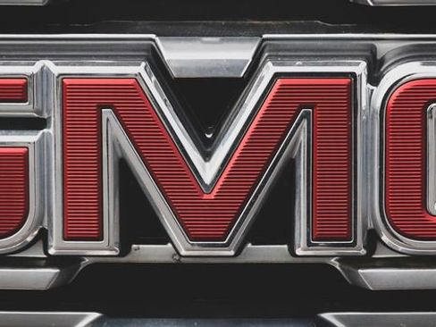 Used 2018 GMC Yukon XL Denali w/ Denali Ultimate Package AWD/4WD image 3