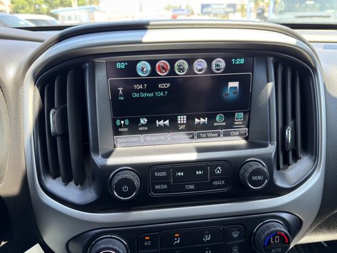 Used 2018 Chevrolet Colorado ZR2 AWD/4WD image 30