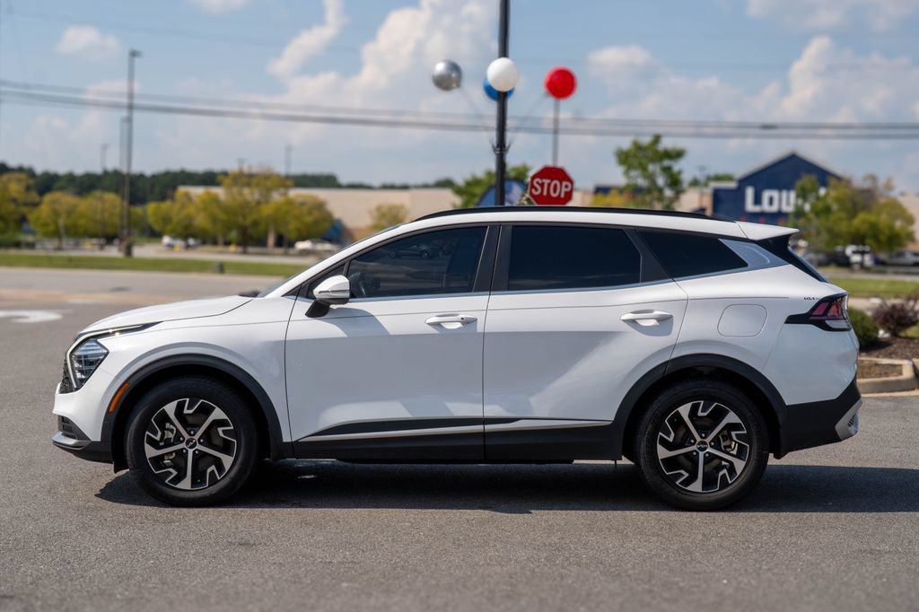 Used 2025 Kia Sportage EX w/ Premium Package FWD image 4