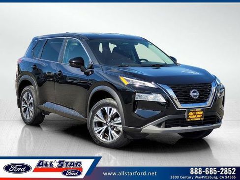 Used 2022 Nissan Rogue SV FWD image 1