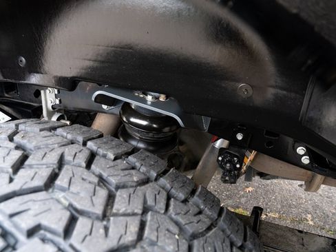 Used 2024 Ford F250 Platinum image 36