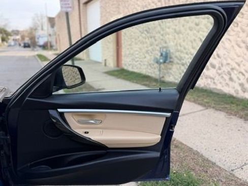 Used 2018 BMW 330i xDrive Sedan AWD/4WD image 29