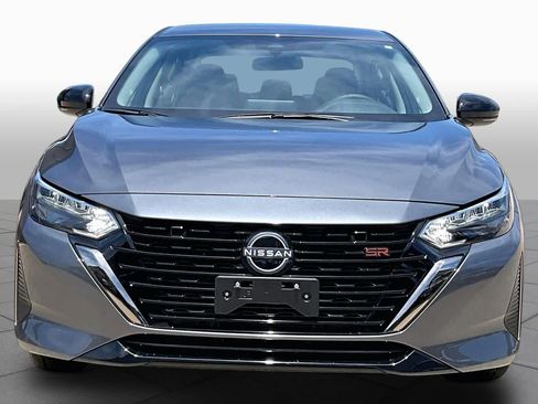 Certified 2025 Nissan Sentra SR FWD image 3