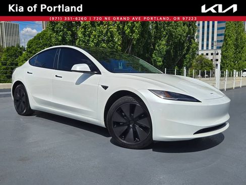 Used 2025 Tesla Model 3 Long Range RWD image 1