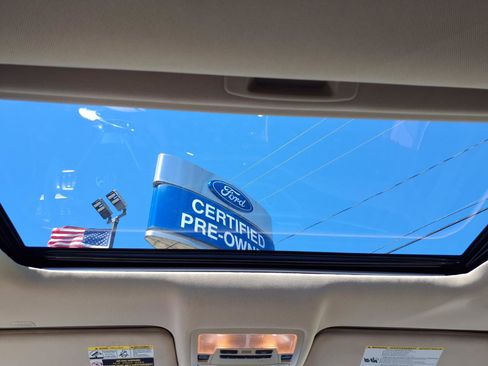 Used 2019 Toyota Highlander Limited image 9