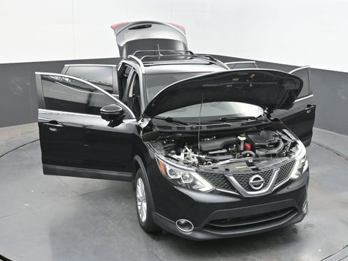 Used 2017 Nissan Rogue Sport SV w/ SV Premium Package image 38