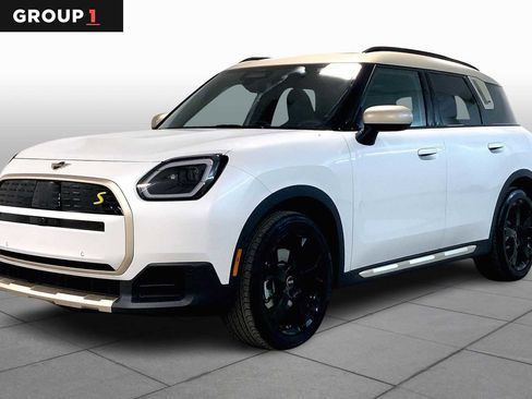 Used 2025 MINI Cooper Countryman SE w/ Comfort Package Max image 1