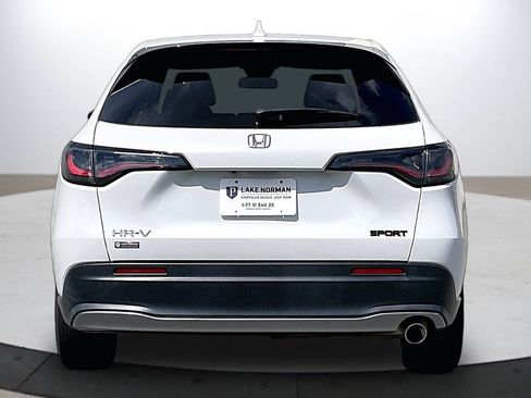 Used 2023 Honda HR-V Sport image 8