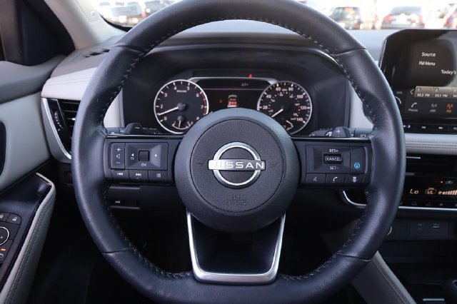 Used 2023 Nissan Rogue SL w/ SL Premium Package FWD image 13