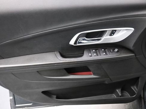 Used 2017 Chevrolet Equinox LT w/ Convenience Package image 13