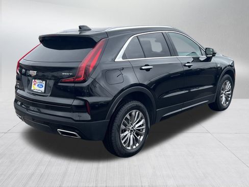 Used 2024 Cadillac XT4 Premium Luxury image 7
