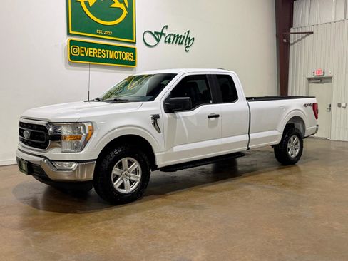 Used 2022 Ford F150 XLT AWD/4WD image 3