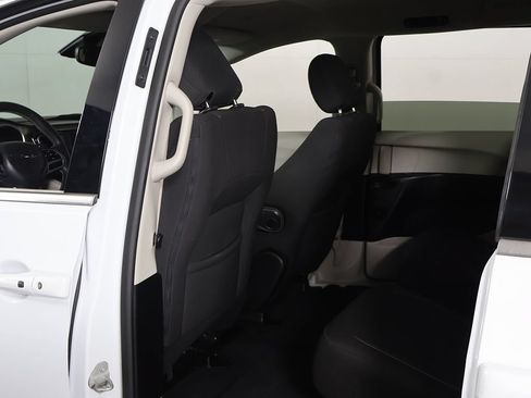 Used 2023 Chrysler Voyager LX FWD image 21