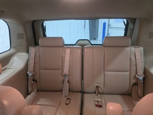 Used 2010 Cadillac Escalade Luxury image 20