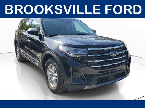 Used 2025 Ford Explorer Active image 1