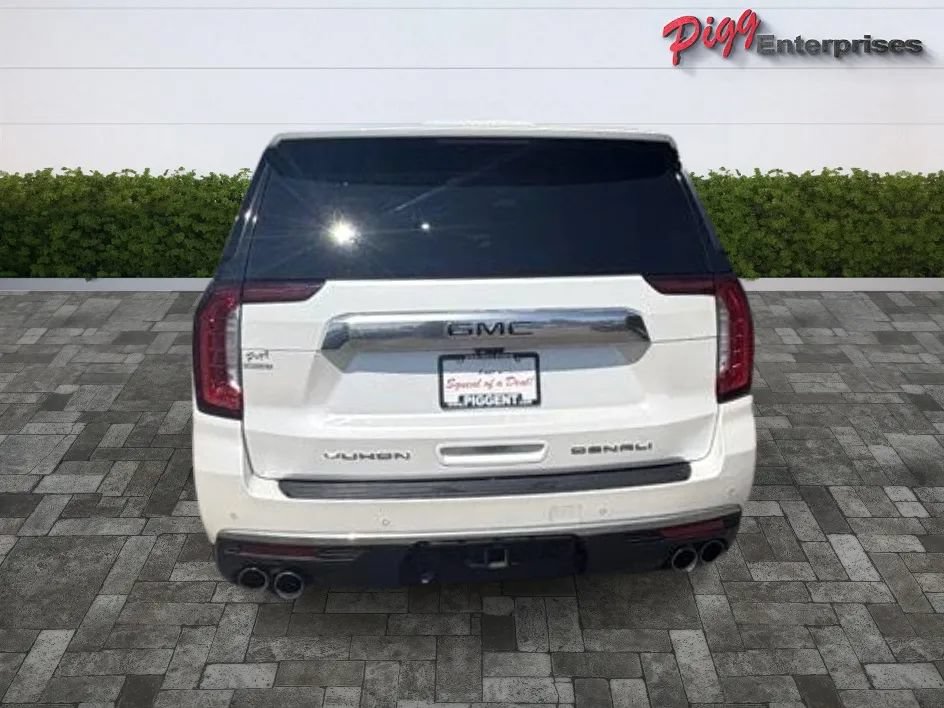 Used 2021 GMC Yukon XL Denali w/ Denali Premium Package AWD/4WD image 9