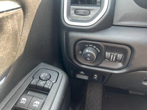 Used 2025 RAM 1500 Big Horn AWD/4WD image 23