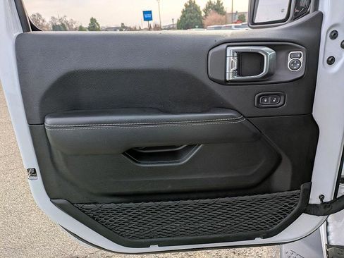 Used 2022 Jeep Gladiator Overland w/ LED Lighting Group image 12