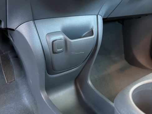 Used 2020 Chevrolet Bolt LT image 27