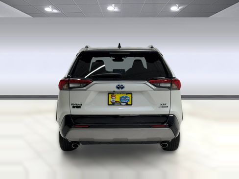 Used 2022 Toyota RAV4 XSE AWD/4WD image 8