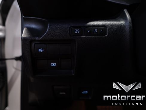 Used 2022 Lexus IS 300 w/ Premium Package RWD image 37