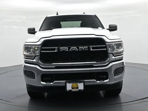 Used 2022 RAM 2500 Tradesman w/ Chrome Appearance Group AWD/4WD image 3