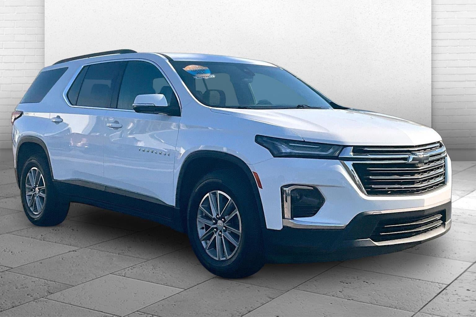 Used 2023 Chevrolet Traverse LT w/ LPO, Floor Liner Package AWD/4WD image 1