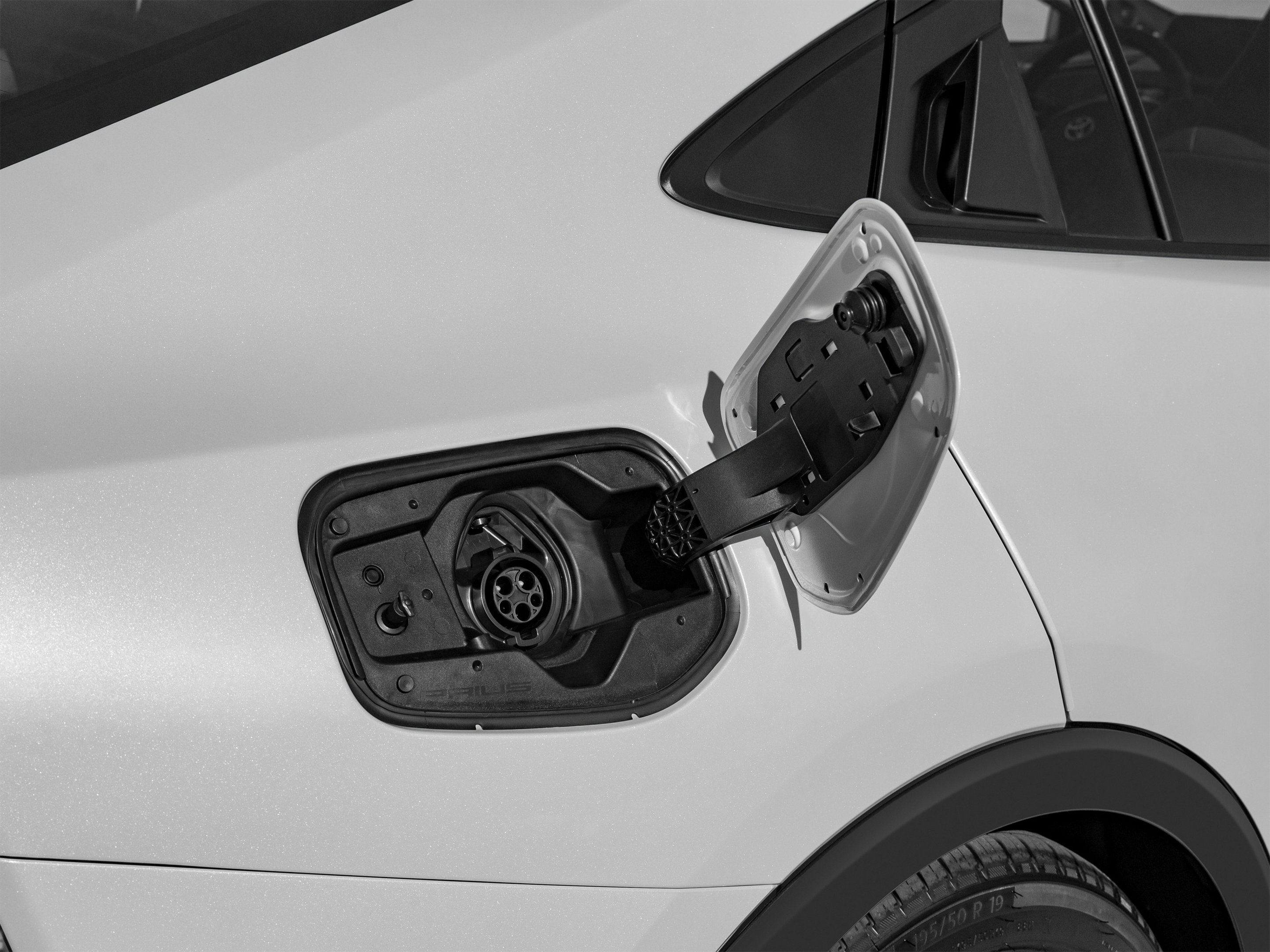 New 2026 Toyota Prius Plug-In Hybrid FWD image 47