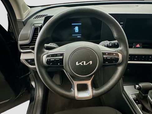 Used 2025 Kia Sportage LX image 18