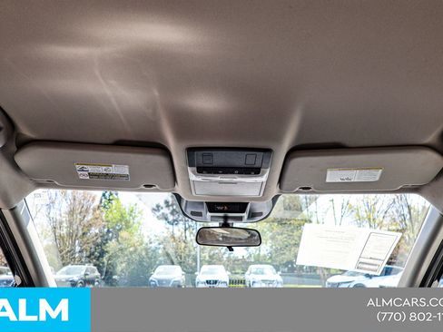 Used 2025 Nissan Rogue SV image 46