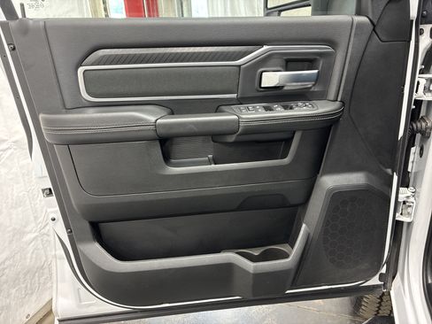 Certified 2025 RAM 2500 Big Horn AWD/4WD image 19