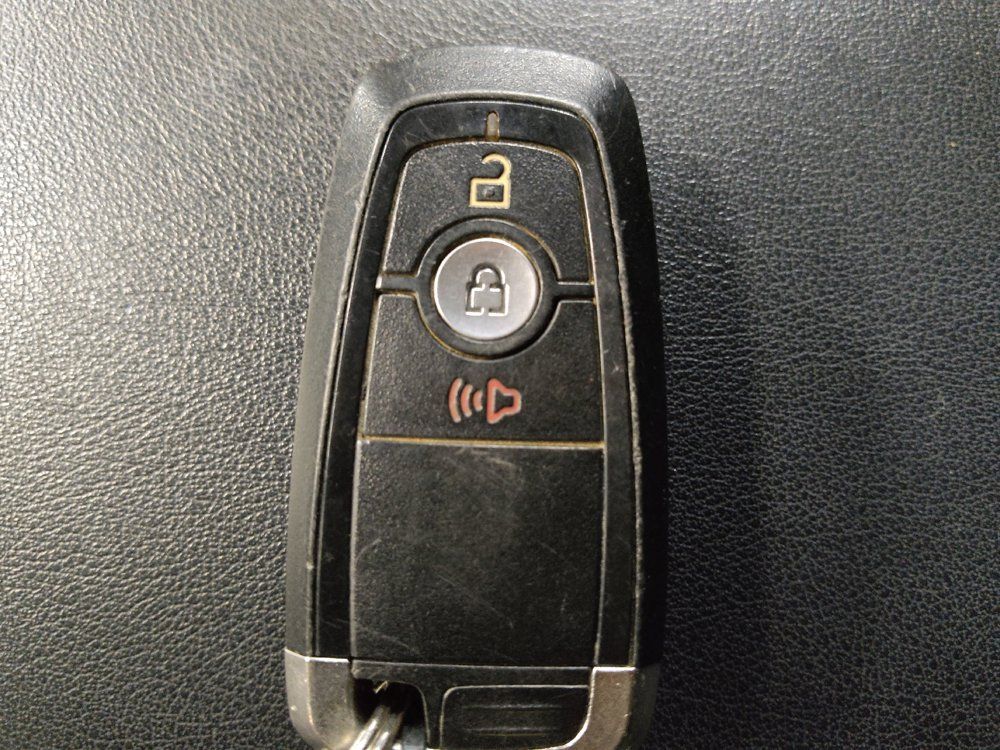 Used 2020 Ford Edge SEL FWD image 32