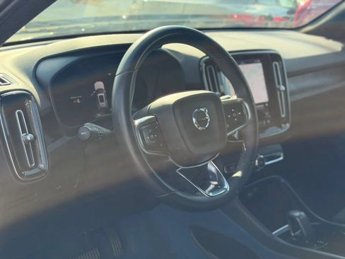 Used 2023 Volvo XC40 Recharge Plus AWD/4WD image 15