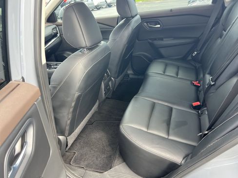 Used 2023 Nissan Rogue SL w/ SL Premium Package AWD/4WD image 32