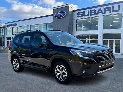 Certified 2023 Subaru Forester Premium AWD/4WD image 1