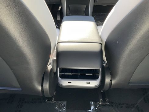 Used 2020 Tesla Model 3 Long Range image 33