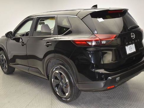 Certified 2024 Nissan Rogue SV AWD/4WD image 6